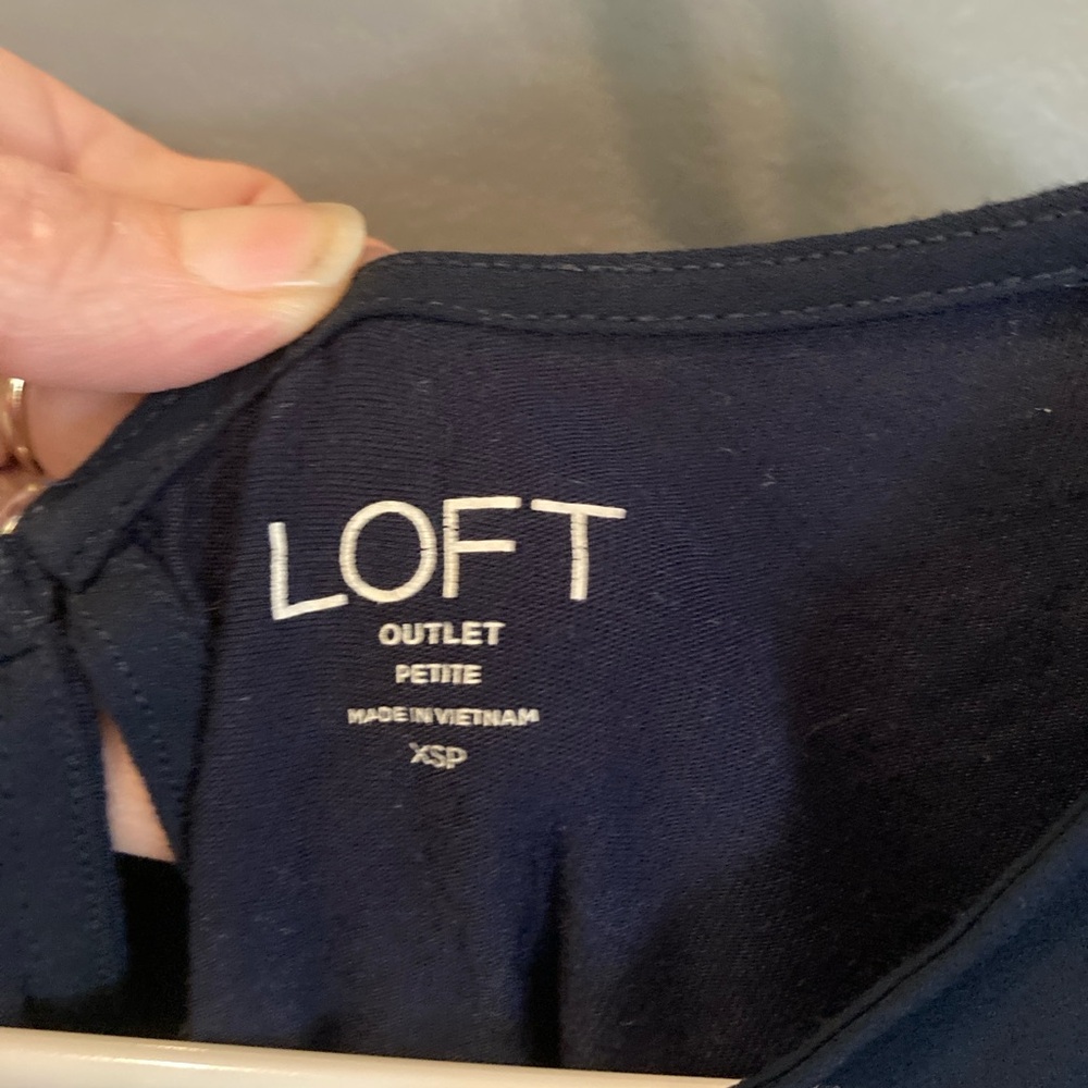 Loft size XS petite dark blue bell sleeved blouse short sleeved GUC - Picture 3 of 5